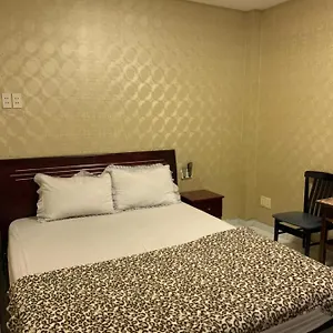 hoang-yen-nhi-hotel.hotelsvungtau.com/